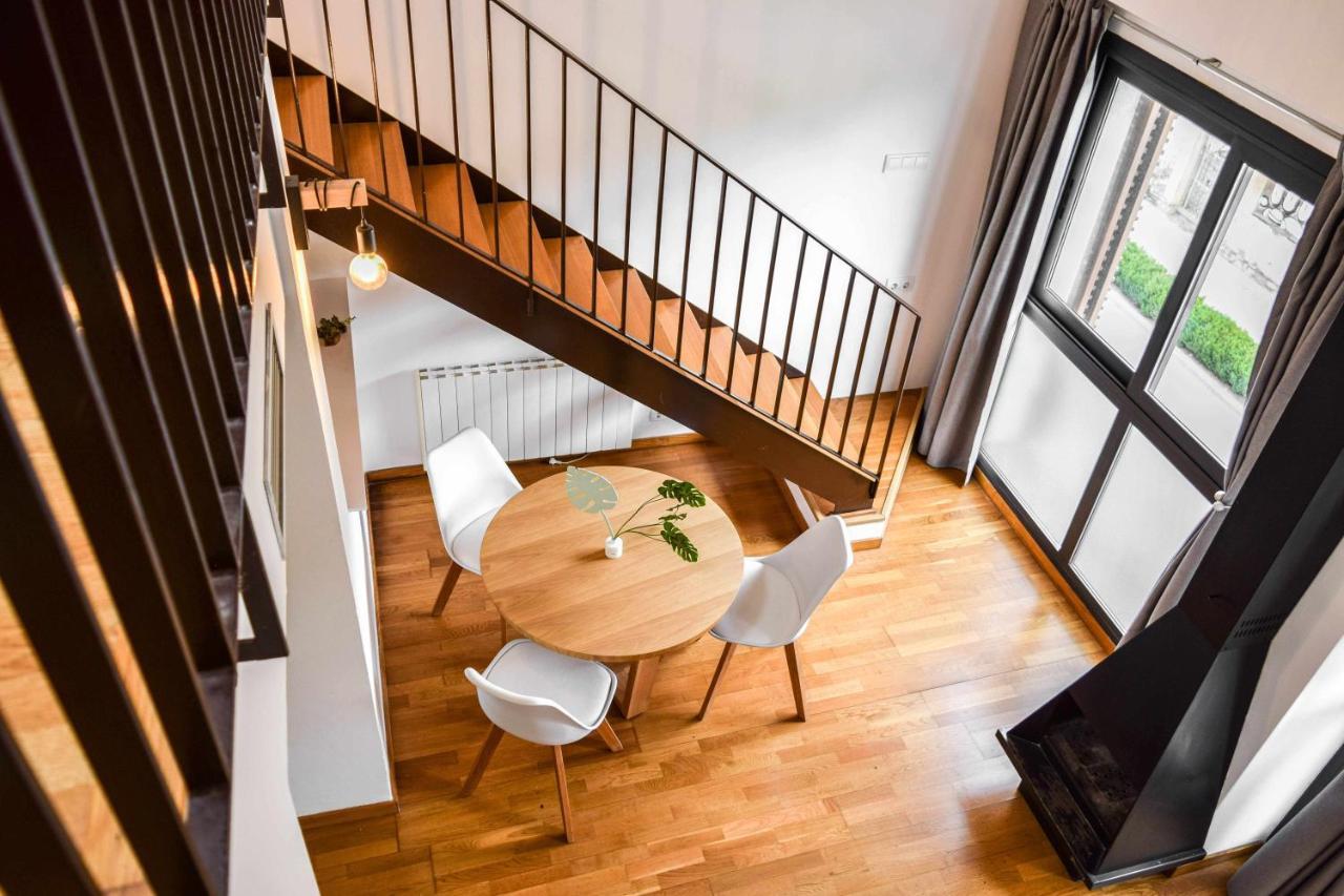 Loft Besalu Alojamiento Centrico Y Acogedor Bagian luar foto